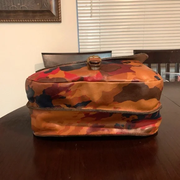 Patricia Nash Camo Italian Leather Crossbody Bag - Picture 5 of 9